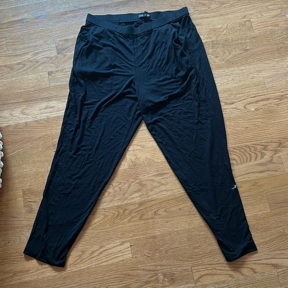 Eileen fisher medium pull on stretch pants